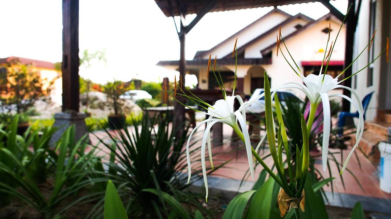Family Lodge 25 Kota Bharu Exterior photo