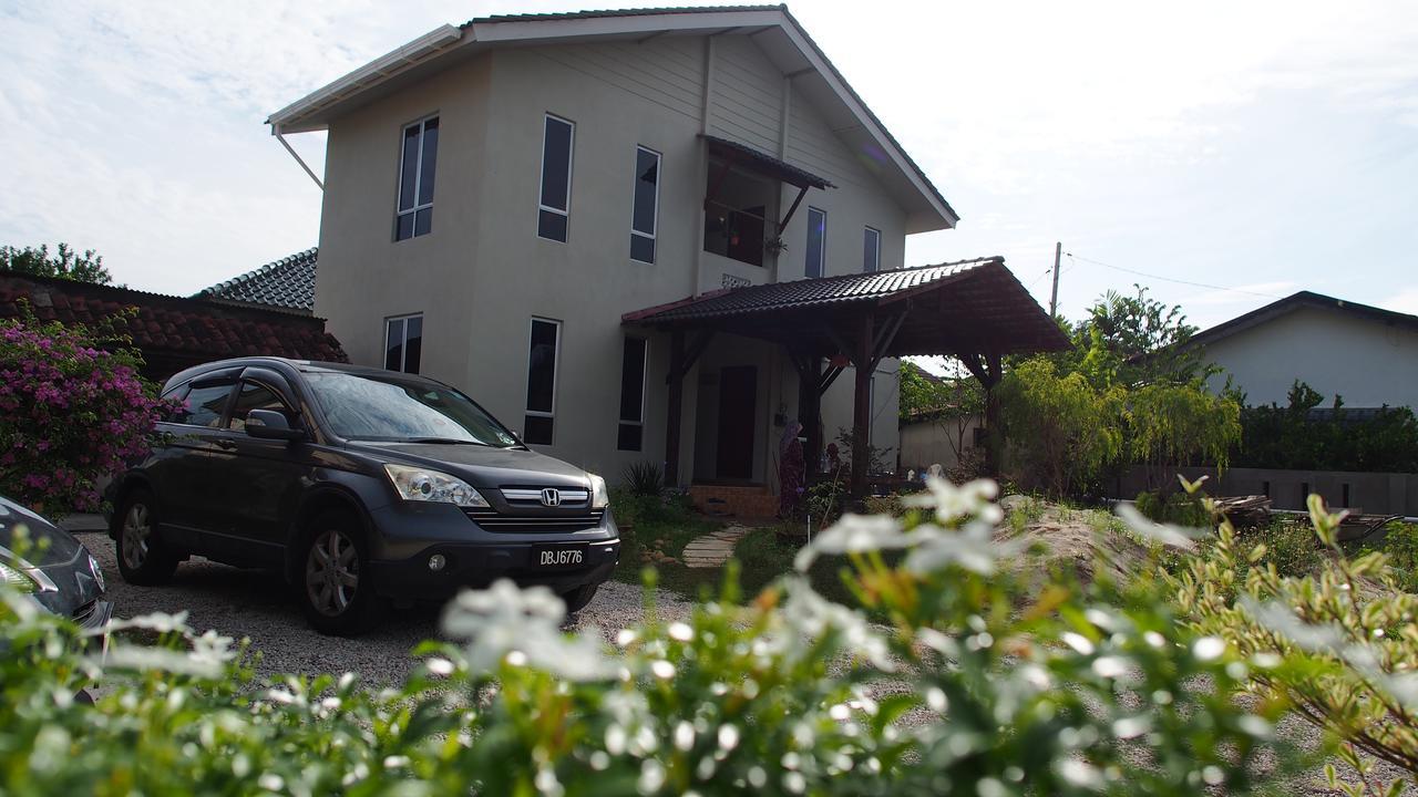 Family Lodge 25 Kota Bharu Exterior photo